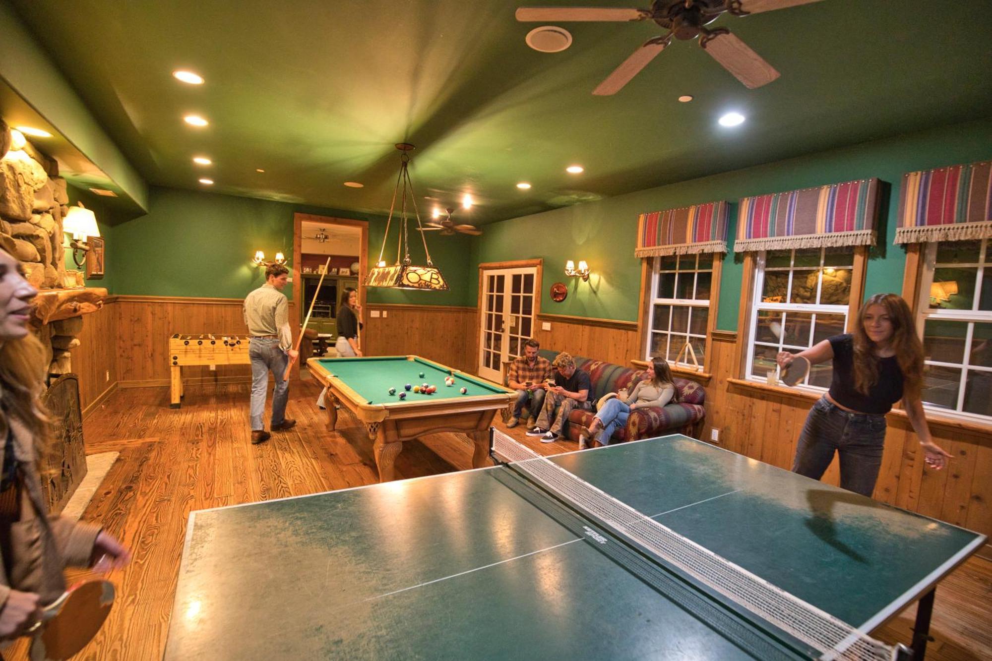 Circle Bar B Guest Ranch Hotel Capitan ภายนอก รูปภาพ