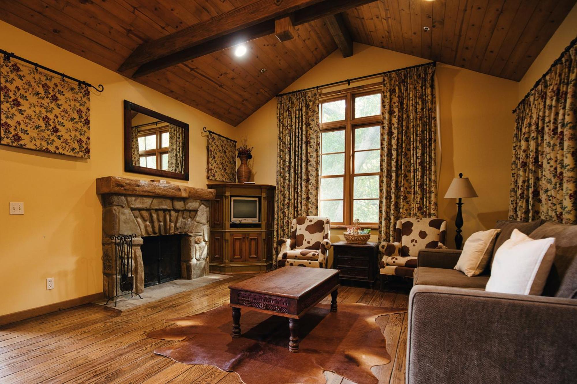 Circle Bar B Guest Ranch Hotel Capitan ภายนอก รูปภาพ