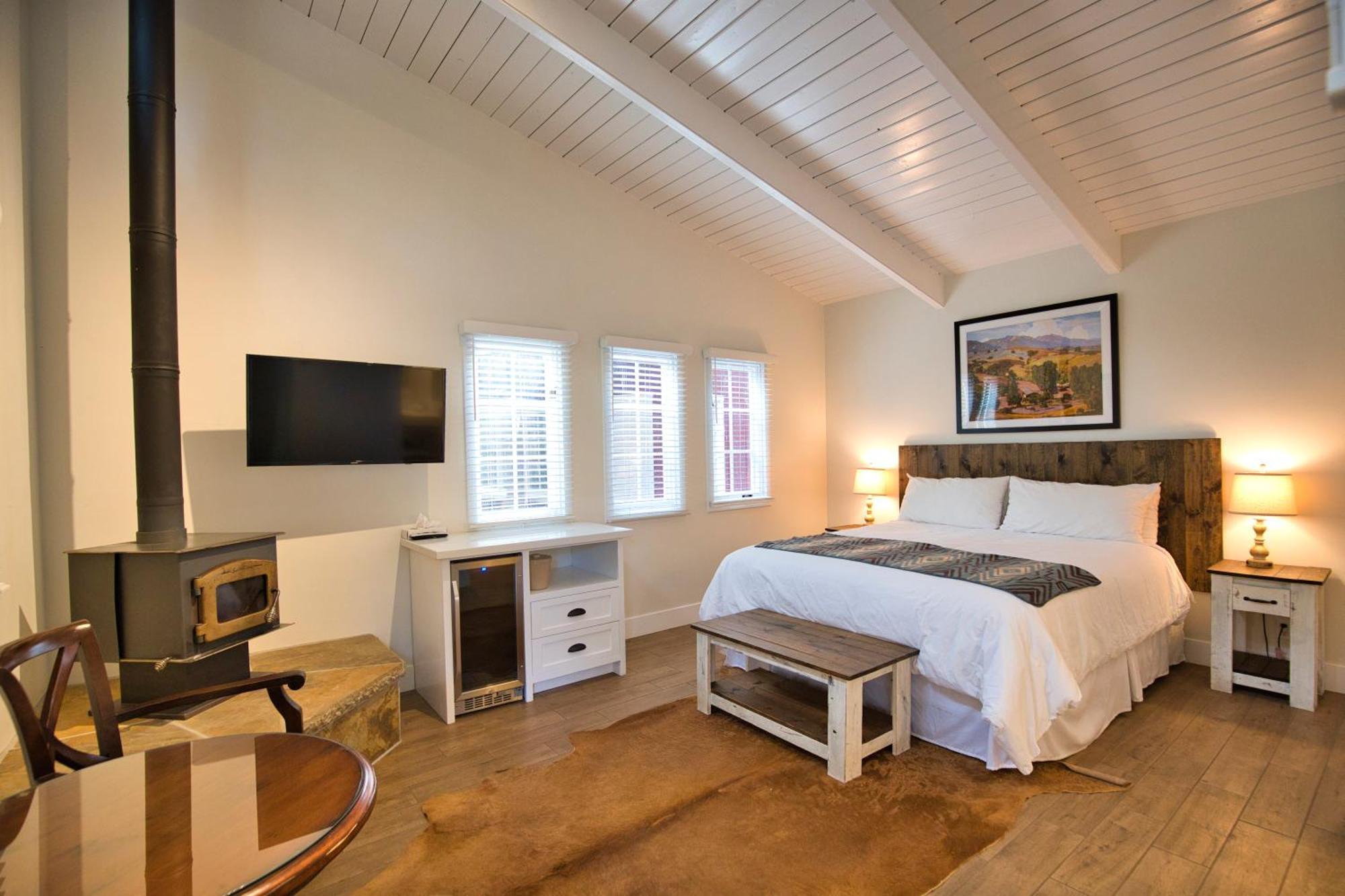 Circle Bar B Guest Ranch Hotel Capitan ภายนอก รูปภาพ