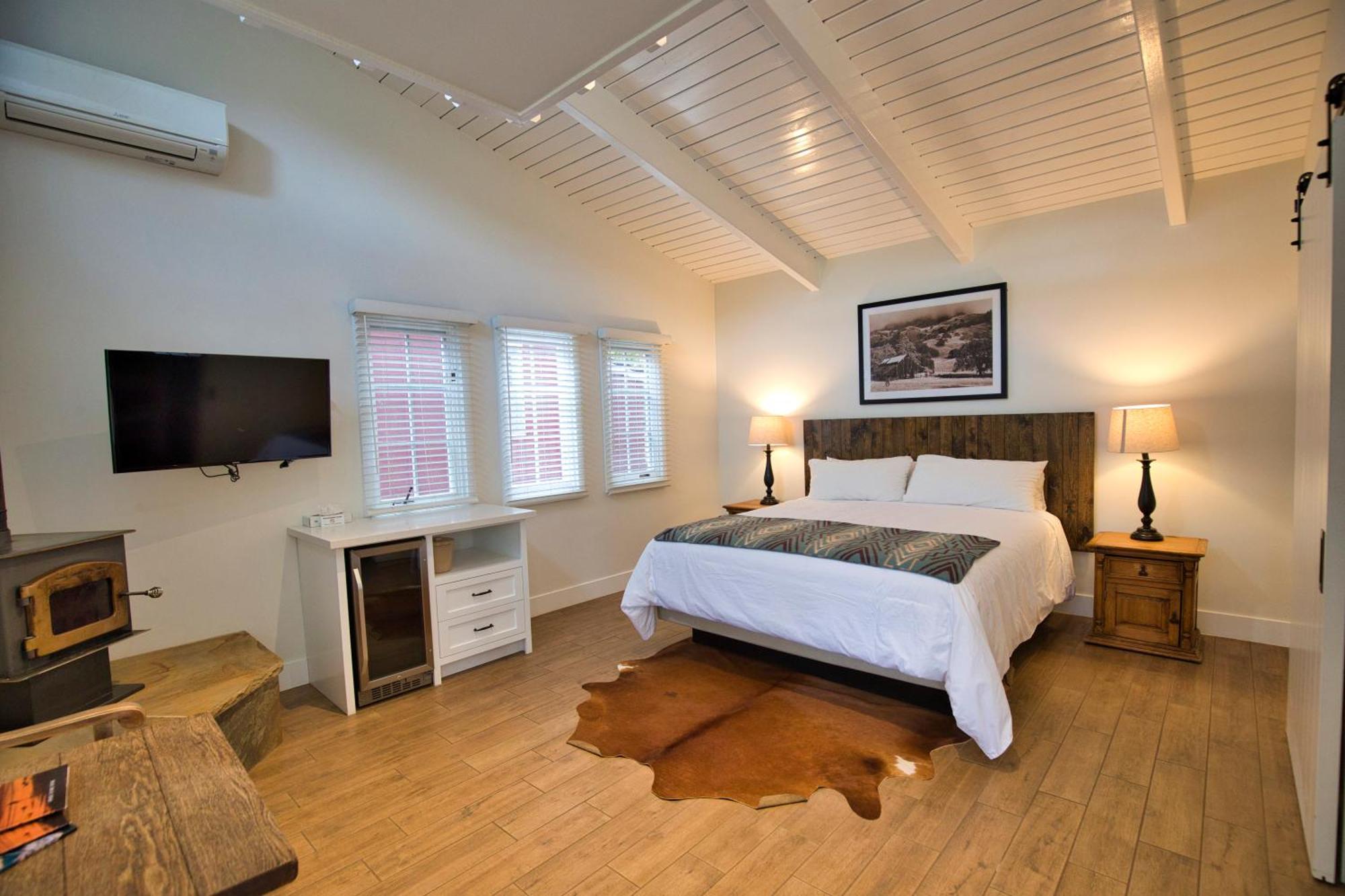 Circle Bar B Guest Ranch Hotel Capitan ภายนอก รูปภาพ