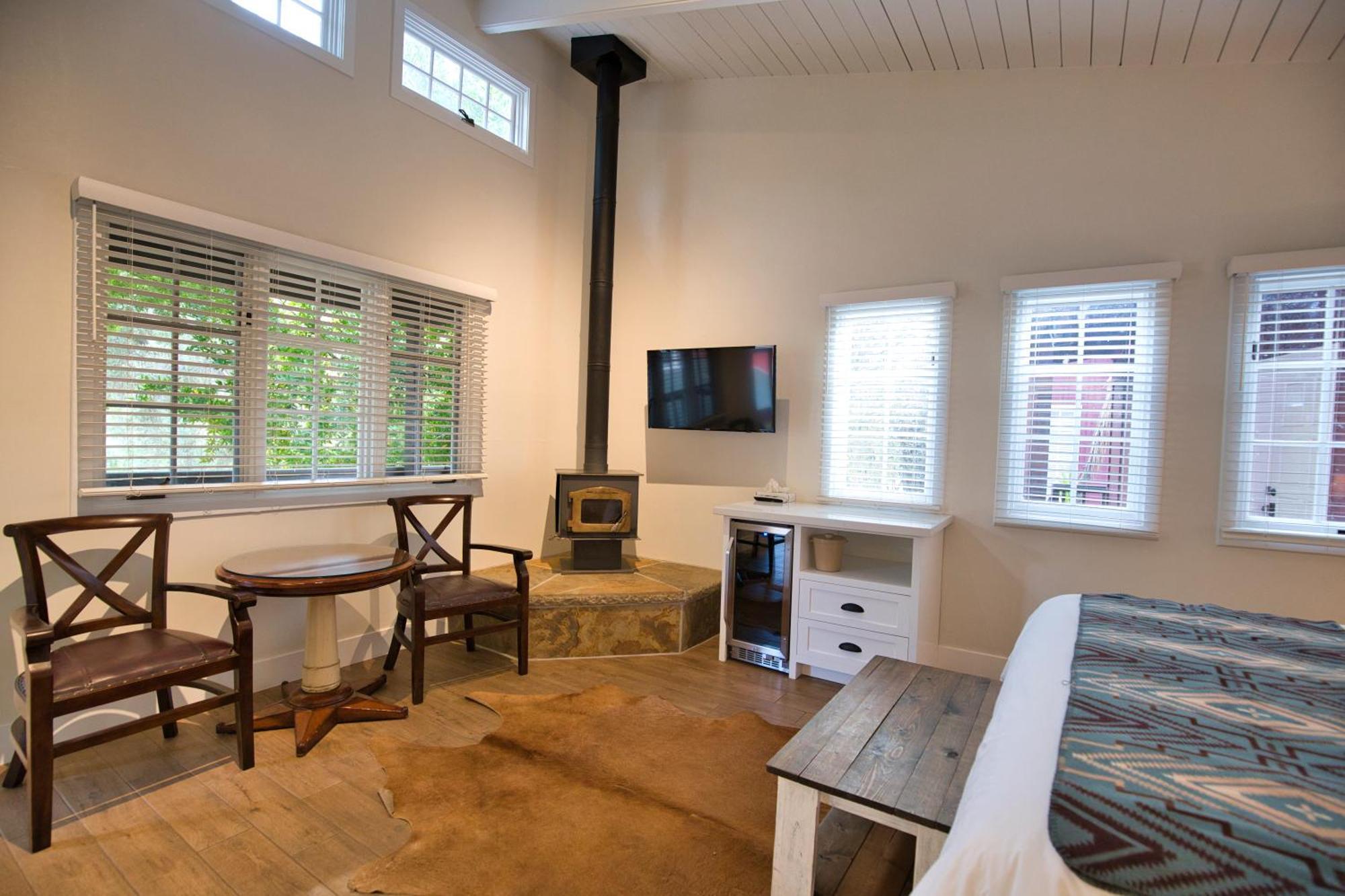 Circle Bar B Guest Ranch Hotel Capitan ภายนอก รูปภาพ